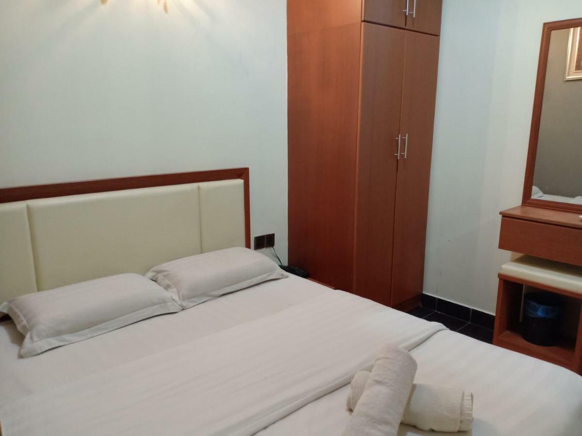 Tc Inn Business Hotel @ Seri Kembangan Kültér fotó
